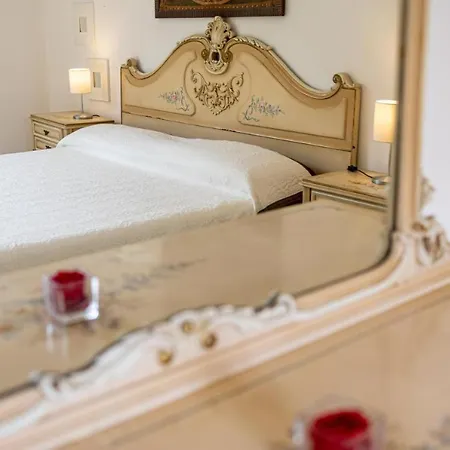 Rosetta Villa *